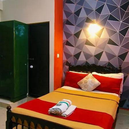 Cochin Hotel Inn Kochi Exterior photo