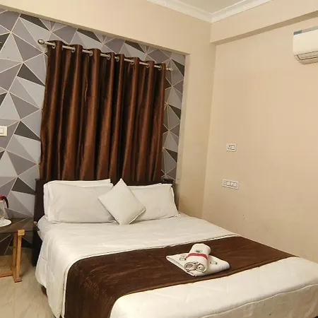 Cochin Hotel Inn Kochi Exterior photo