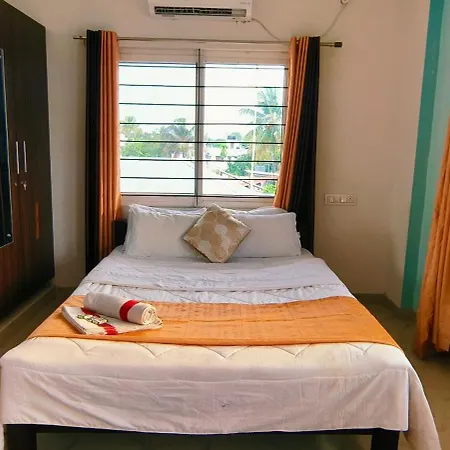 Cochin Hotel Inn Kochi Exterior photo