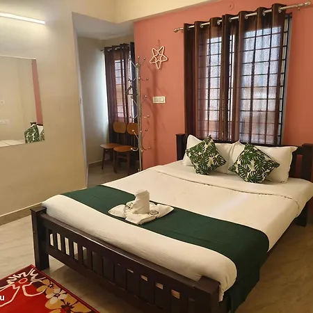 Cochin Hotel Inn Kochi Exterior photo