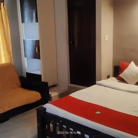 Cochin Hotel Inn Kochi Exterior photo