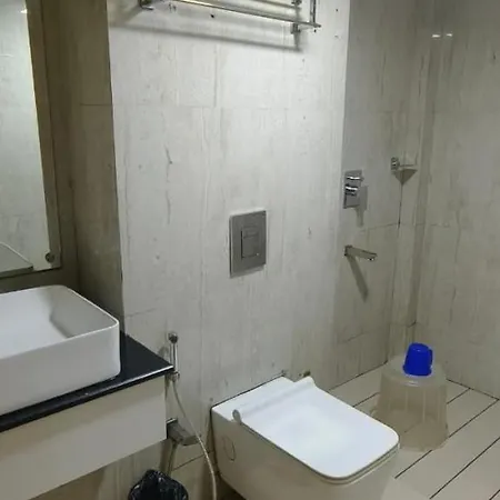 Cochin Hotel Inn Kochi Exterior photo